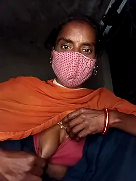 Snapshot of Babhi_Love chatting on 2, 12, 2025 Babhi Love online show from 2, 12, 2025