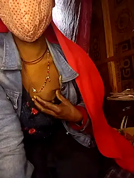 Snapshot of Babhi_Love chatting on 2, 2, 2026 Babhi Love online show from 2, 2, 2026