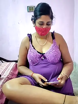 Snapshot of Rupali201 chatting on 8, 11, 2025 Rupali201 online show from 8, 11, 2025