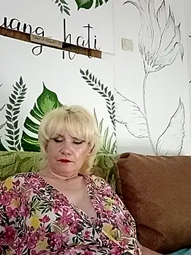 Catty Lady online show from 25, 6, 2026