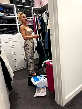 Snapshot of Reacher110565 chatting on 8, 10, 2025 Reacher110565 online show from 8, 10, 2025