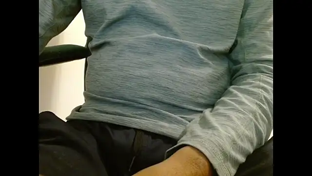 Snapshot of pranastro00 chatting on 12, 11, 2025 pranastro00 online show from 12, 11, 2025