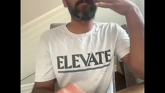 Snapshot of pranastro00 chatting on 24, 11, 2025 pranastro00 online show from 24, 11, 2025