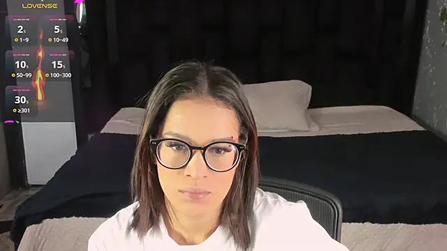 Snapshot of ZoeWestt chatting on 17, 9, 2025 ZoeWestt online show from 17, 9, 2025