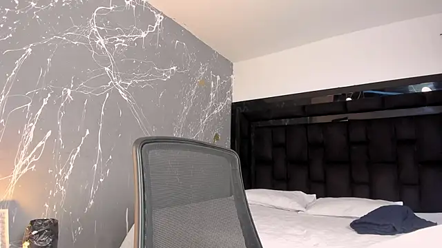 Snapshot of ZoeWestt chatting on 20, 10, 2025 ZoeWestt online show from 20, 10, 2025