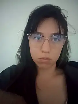 Snapshot of lareinalareinadelanal chatting on 11, 10, 2025 lareinalareinadelanal online show from 11, 10, 2025