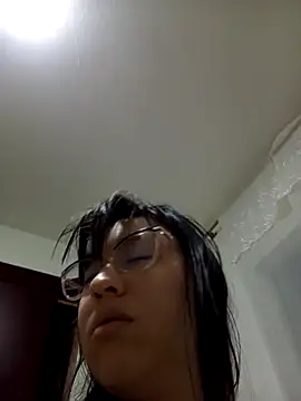 Snapshot of lareinalareinadelanal chatting on 6, 11, 2025 lareinalareinadelanal online show from 6, 11, 2025