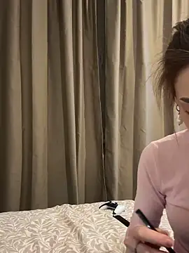 Naomi   Rias online show from 26, 11, 2025