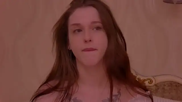 Snapshot of LollaVibe chatting on 15, 12, 2025 LollaVibe online show from 15, 12, 2025