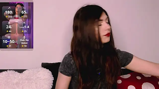 Snapshot of M1kaylaRaven chatting on 19, 10, 2025 M1kaylaRaven online show from 19, 10, 2025