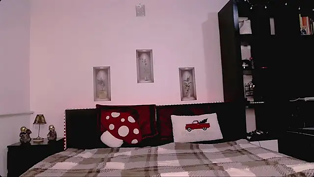 Snapshot of M1kaylaRaven chatting on 28, 11, 2025 M1kaylaRaven online show from 28, 11, 2025