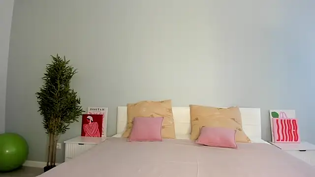 Snapshot of roxxxy_10 chatting on 30, 9, 2025 roxxxy 10 online show from 30, 9, 2025