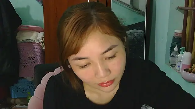 Uhem112 online show from 11, 11, 2025