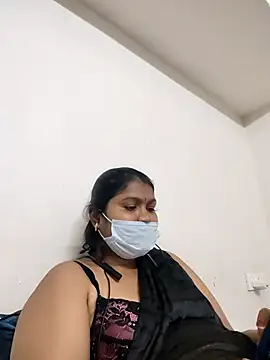 Snapshot of tamil_Miraclequeen chatting on 15, 9, 2025 tamil Miraclequeen online show from 15, 9, 2025