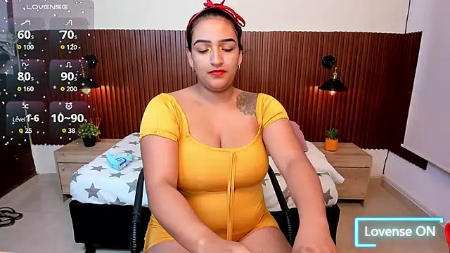 Snapshot of ElectraRose_ chatting on 15, 12, 2025 ElectraRose online show from 15, 12, 2025