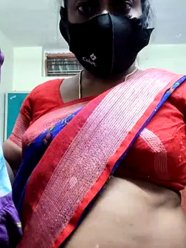 Snapshot of papukurty chatting on 4, 12, 2025 papukurty online show from 4, 12, 2025