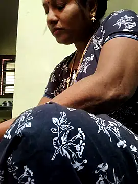 Snapshot of papukurty chatting on 18, 12, 2025 papukurty online show from 18, 12, 2025