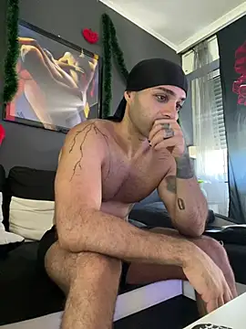Snapshot of 1Richrichard1 chatting on 12, 7, 2026 1Richrichard1 online show from 12, 7, 2026