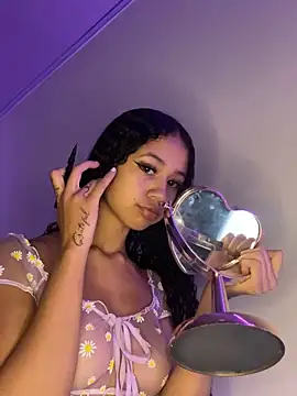 Snapshot of jadee8 chatting on 11, 9, 2025 jadee8 online show from 11, 9, 2025