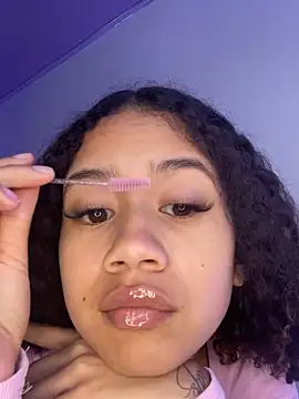 Snapshot of jadee8 chatting on 18, 9, 2025 jadee8 online show from 18, 9, 2025