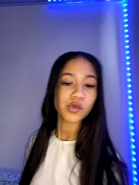 Snapshot of jadee8 chatting on 6, 11, 2025 jadee8 online show from 6, 11, 2025