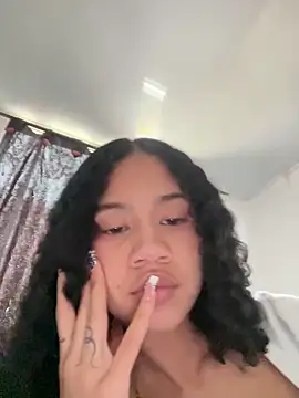 jadee8 online show from 20, 4, 2026