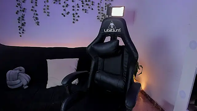 sara doll77 online show from 7, 3, 2026