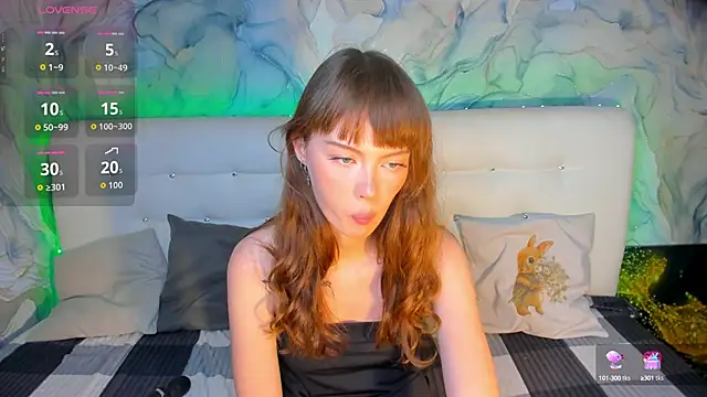 LolaMeddisson online show from 10, 10, 2025