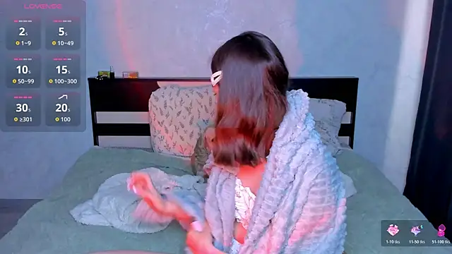 LolaMeddisson online show from 10, 4, 2026