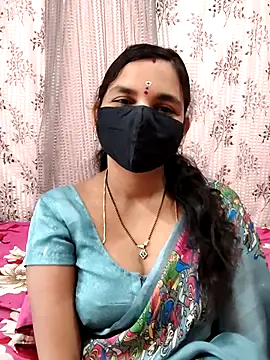 Snapshot of Lalitha-1995 chatting on 20, 12, 2025 Lalitha-1995 online show from 20, 12, 2025