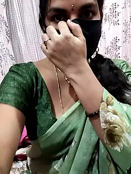 Snapshot of Lalitha-1995 chatting on 11, 1, 2026 Lalitha-1995 online show from 11, 1, 2026