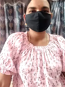 Snapshot of Lalitha-1995 chatting on 16, 2, 2026 Lalitha-1995 online show from 16, 2, 2026