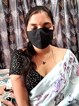 Snapshot of Lalitha-1995 chatting on 8, 3, 2026 Lalitha-1995 online show from 8, 3, 2026