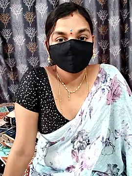 Snapshot of Lalitha-1995 chatting on 17, 3, 2026 Lalitha-1995 online show from 17, 3, 2026