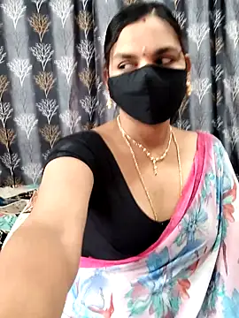 Snapshot of Lalitha-1995 chatting on 18, 3, 2026 Lalitha-1995 online show from 18, 3, 2026