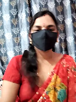 Snapshot of Lalitha-1995 chatting on 26, 3, 2026 Lalitha-1995 online show from 26, 3, 2026