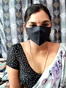 Snapshot of Lalitha-1995 chatting on 27, 3, 2026 Lalitha-1995 online show from 27, 3, 2026