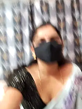 Snapshot of Lalitha-1995 chatting on 1, 4, 2026 Lalitha-1995 online show from 1, 4, 2026