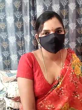 Snapshot of Lalitha-1995 chatting on 2, 4, 2026 Lalitha-1995 online show from 2, 4, 2026