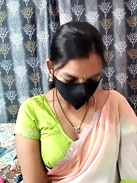 Snapshot of Lalitha-1995 chatting on 8, 4, 2026 Lalitha-1995 online show from 8, 4, 2026