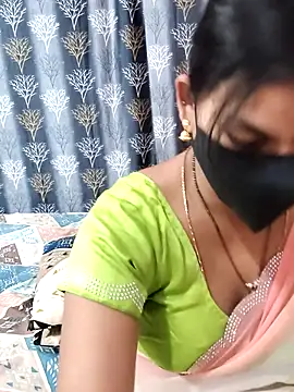 Snapshot of Lalitha-1995 chatting on 8, 4, 2026 Lalitha-1995 online show from 8, 4, 2026