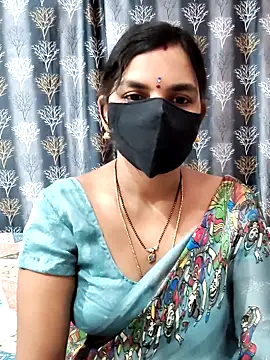 Snapshot of Lalitha-1995 chatting on 10, 4, 2026 Lalitha-1995 online show from 10, 4, 2026