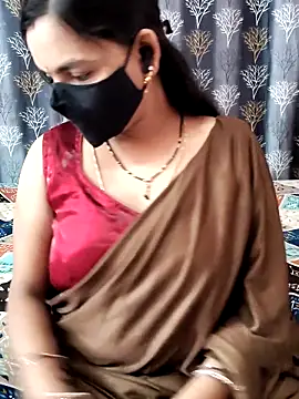 Snapshot of Lalitha-1995 chatting on 26, 4, 2026 Lalitha-1995 online show from 26, 4, 2026