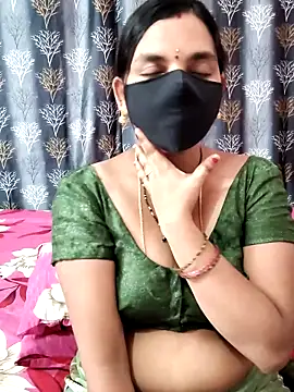 Snapshot of Lalitha-1995 chatting on 16, 5, 2026 Lalitha-1995 online show from 16, 5, 2026