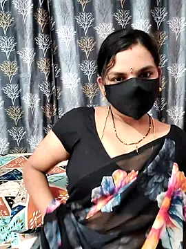 Snapshot of Lalitha-1995 chatting on 23, 5, 2026 Lalitha-1995 online show from 23, 5, 2026