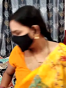 Snapshot of Lalitha-1995 chatting on 24, 5, 2026 Lalitha-1995 online show from 24, 5, 2026