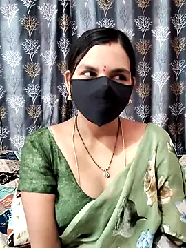 Snapshot of Lalitha-1995 chatting on 28, 5, 2026 Lalitha-1995 online show from 28, 5, 2026