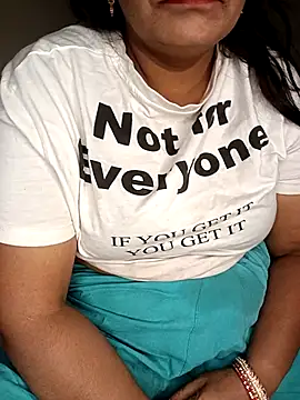 Snapshot of Heart-Kavya chatting on 14, 12, 2025 Heart-Kavya online show from 14, 12, 2025