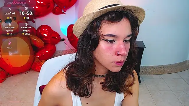 Snapshot of miascarlet_16 chatting on 4, 10, 2025 miascarlet 16 online show from 4, 10, 2025