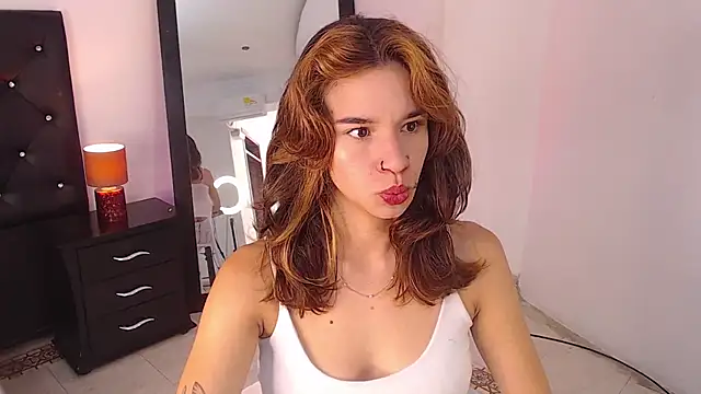 Snapshot of miascarlet_16 chatting on 27, 11, 2025 miascarlet 16 online show from 27, 11, 2025